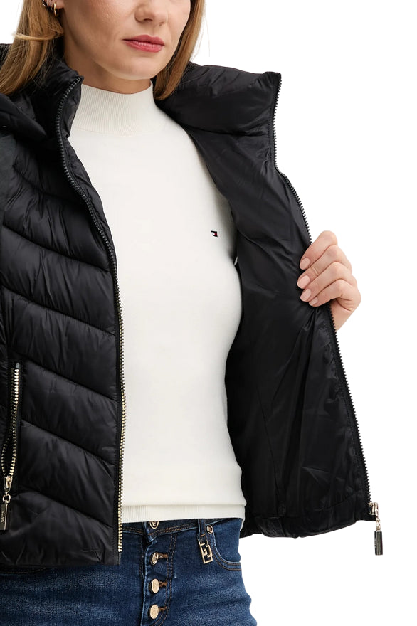 Gaudì Gilet Donna in Nylon Nero 521BD35003 | Gilet Trapuntato con Cappuccio - interno