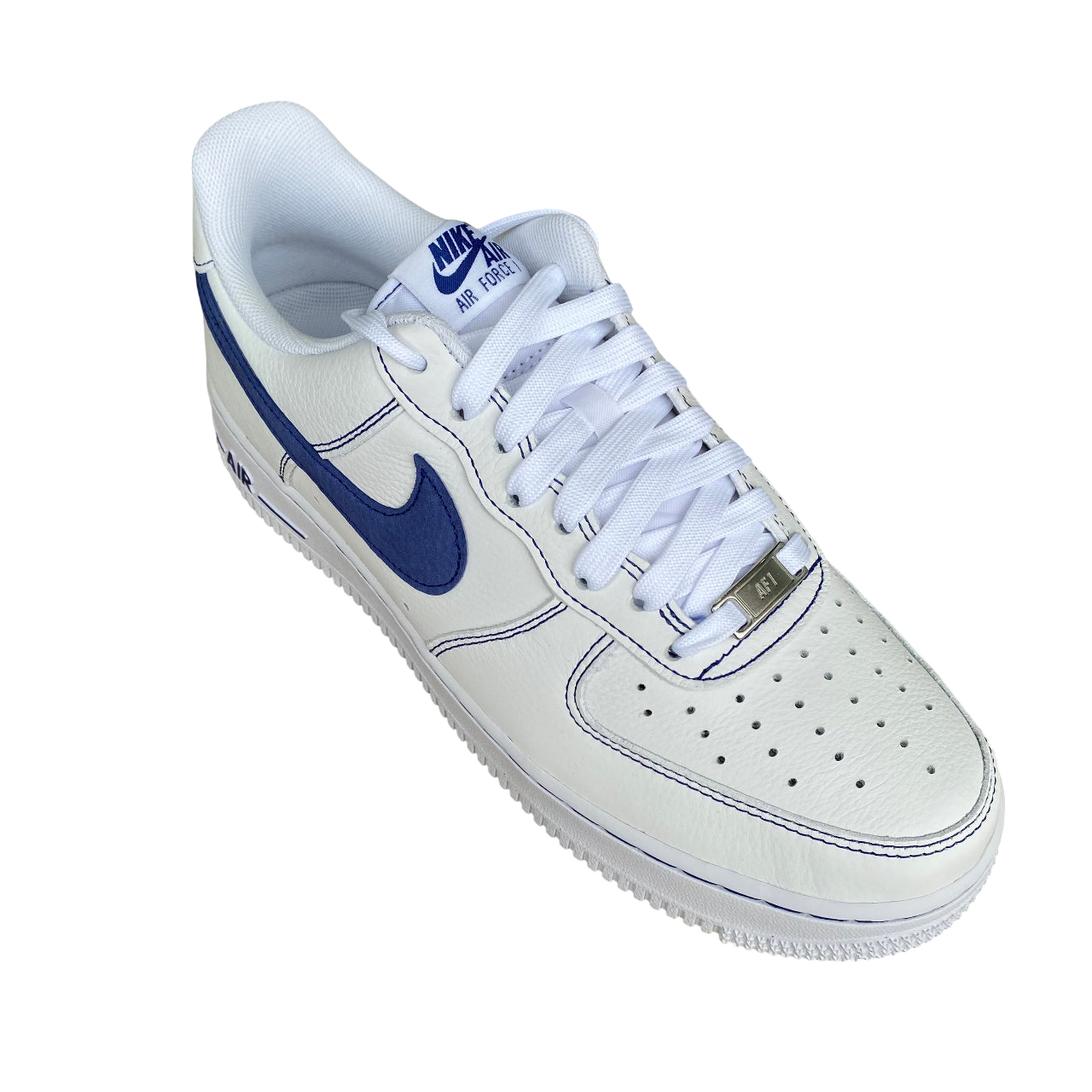 Nike HQ2037-100 Air Force 1 '07 LBV | Bianco Azzurro - Sneakers Iconiche vista dall'alto laccio