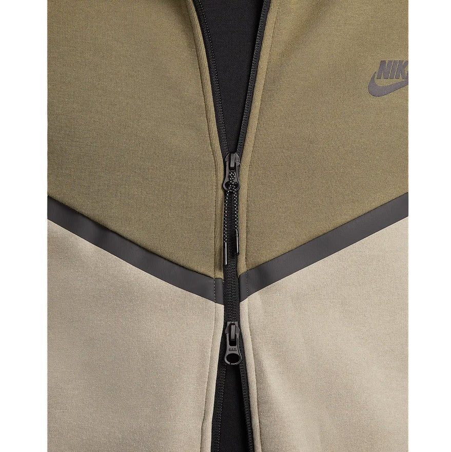 Nike Tech Giacca Uomo Windrunner HV0949-222 Verde