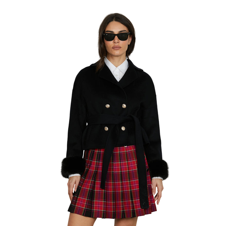 Relish – Cappotto SAN_PAOLO Corto Manica Lunga Doppiopetto con Bordi Pelliccia, Tasche e Cintura RDA2505377033 Nero | Lusso Moderno, Silhouette Sofisticata e Calore Autunno Inverno