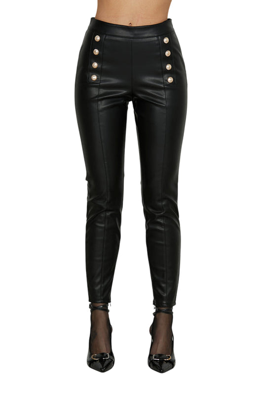 Relish – Pantalone QUORUM Vita Alta in Ecopelle con Dettaglio Bottoni e Zip Fondo RDA2507011040 Nero | Femminilità Decisa, Design Grintoso e Versatilità Day-to-Night