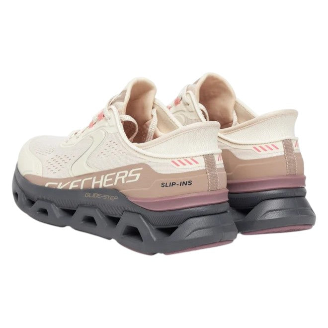 Scarpe Skechers Slip-ins Glide-Step Altus vista posteriore con esclusivo design Heel Pillow per calzata sicura