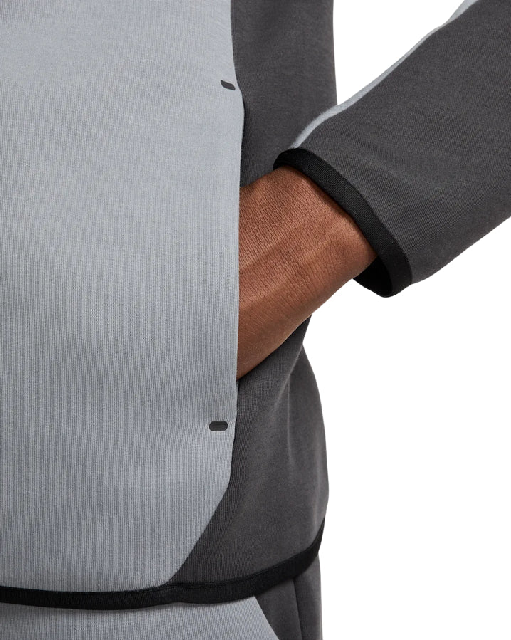 Nike Tech Giacca Uomo Windrunner HV0949-061 grigio