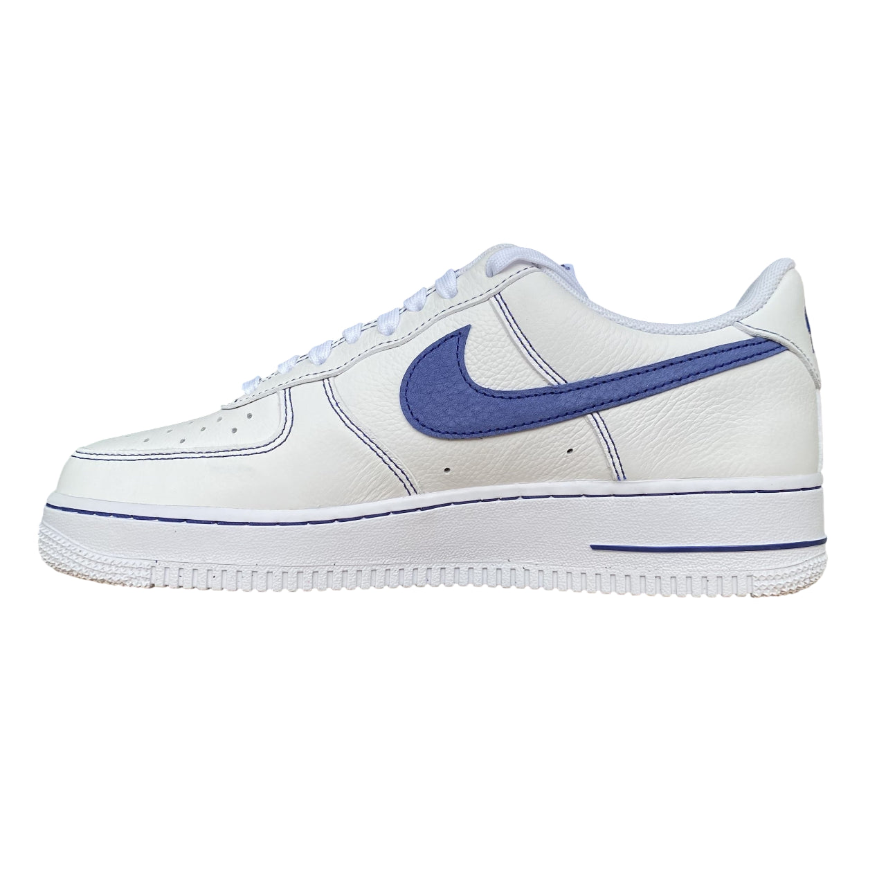 Nike HQ2037-100 Air Force 1 '07 LBV | Bianco Azzurro - Sneakers Iconiche vista laterale interna
